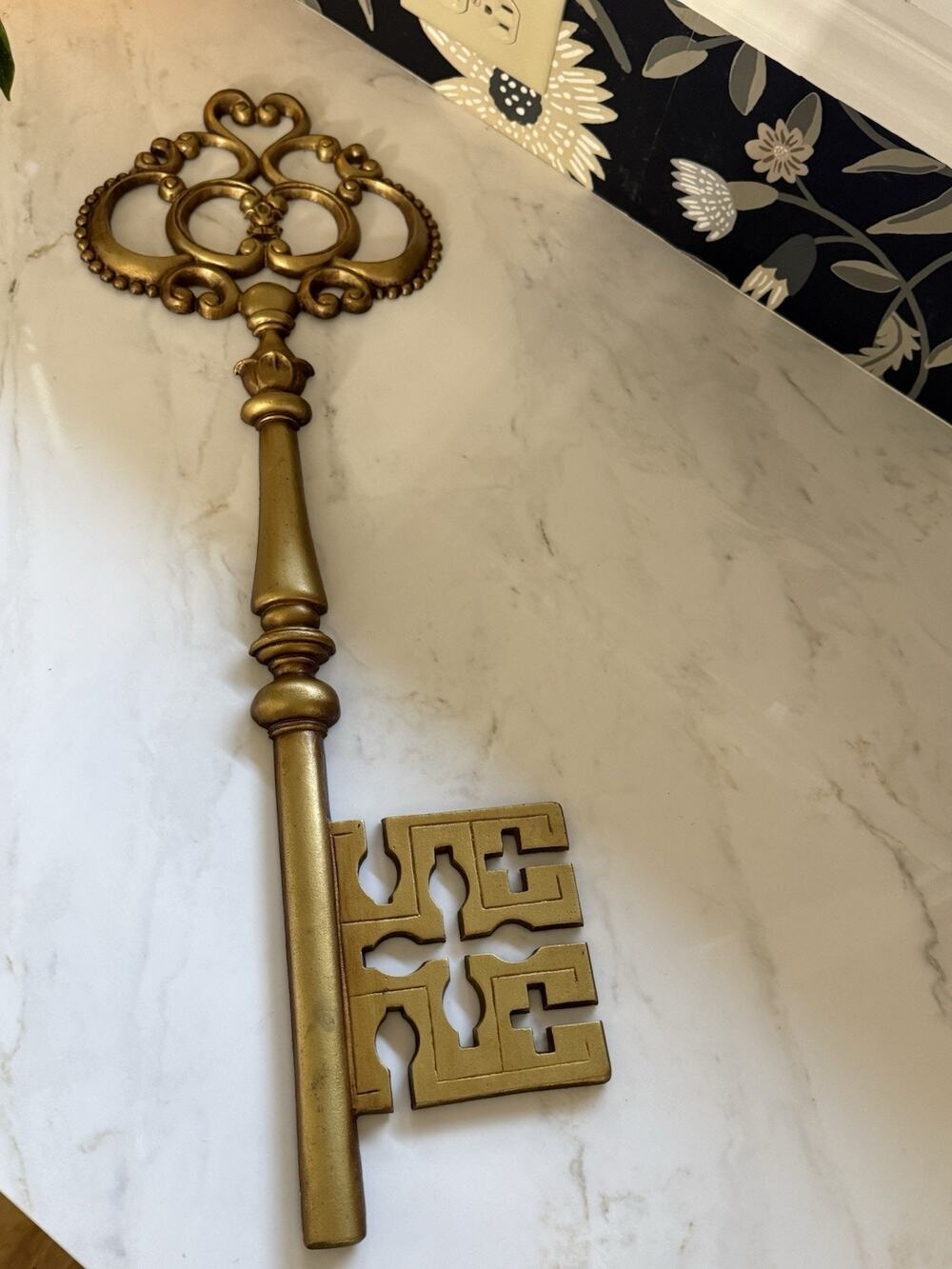 Vintage 1970 Gold KEY Wall Decor Sexton USA 27”